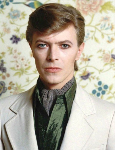 david+bowie+young+suit.jpg