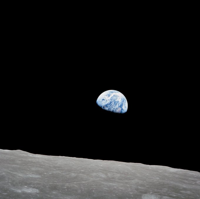 Earthrise.jpg