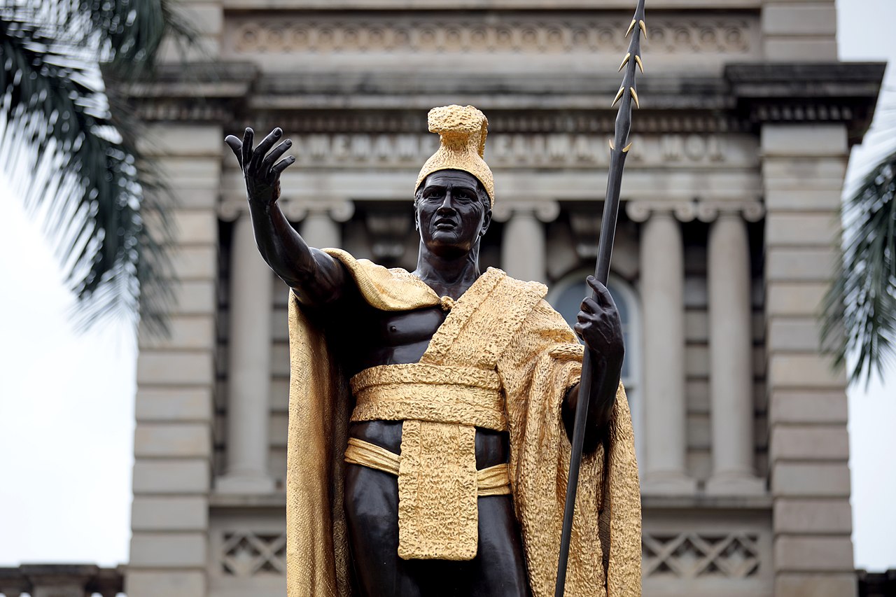 King_Kamehameha_statue_(51872601941).jpg