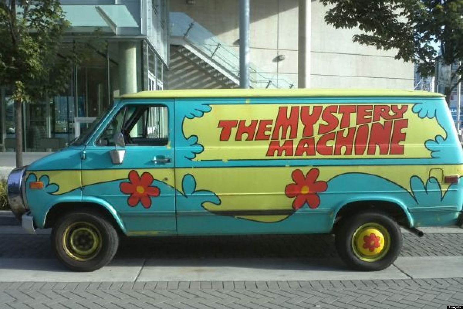 o-MYSTERY-MACHINE-SCOOBY-DOO-facebook.jpg