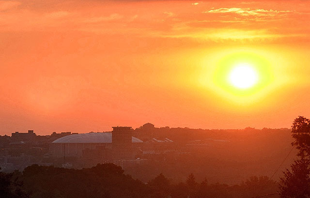 2012-07-24-sunrise-nl-jpg-a8c0b4b428d85eed.jpg
