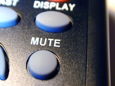 remote_mute_button_fig1.jpg