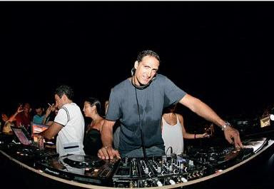 dj.JPG