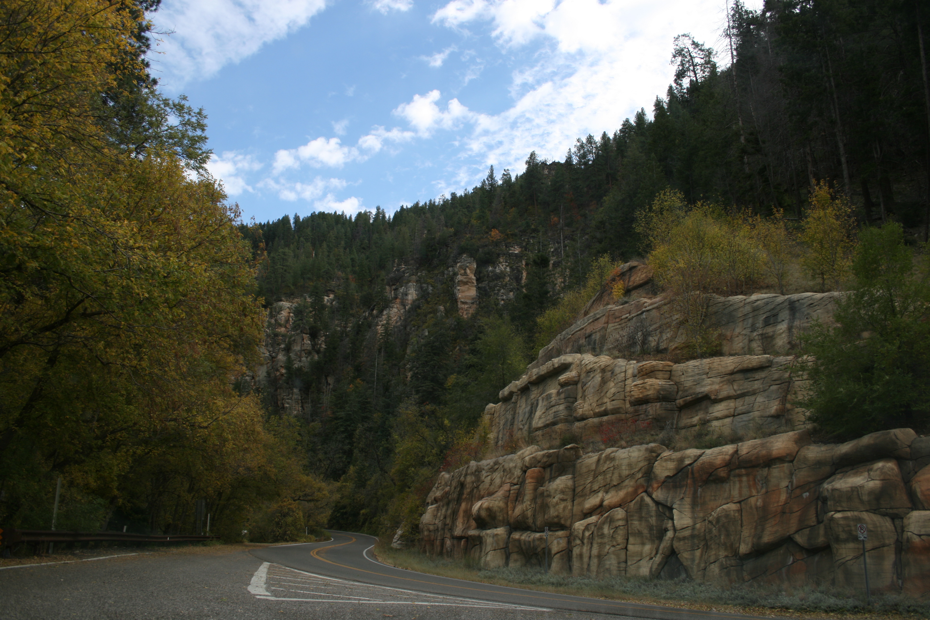 SR_89A_-_Oak_Creek_Canyon.jpg