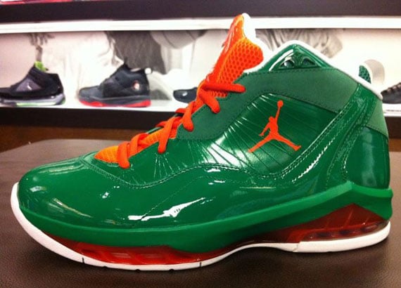 jordan-melo-m8-christmas.jpg