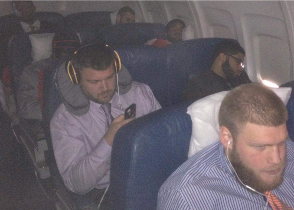 B0u2l4bCEAAmdXX.jpg:large