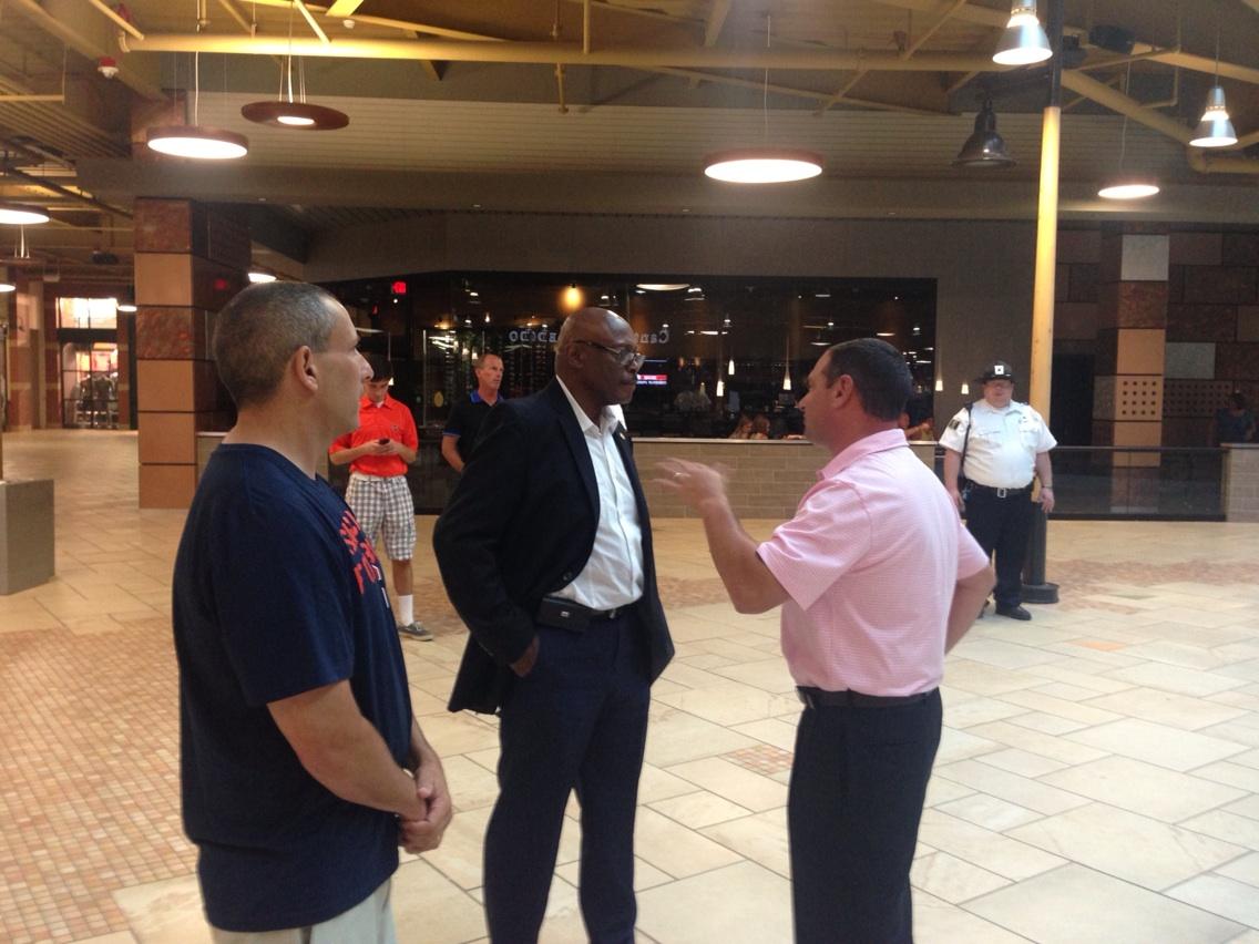 BwFN5saCYAAUxZR.jpg:large