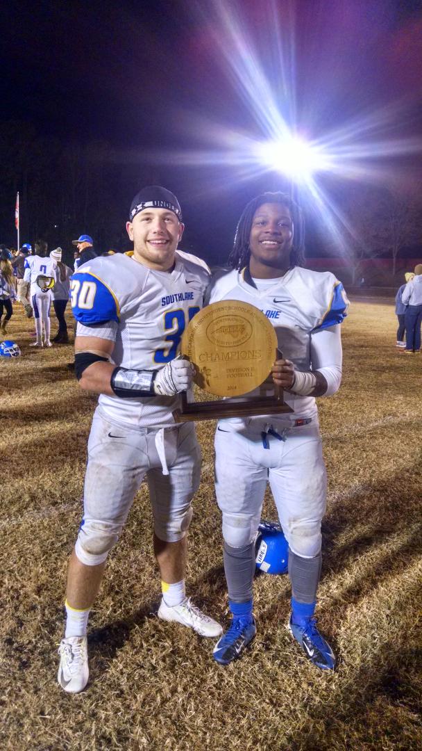 B3BjtTRCYAEdMlu.jpg:large