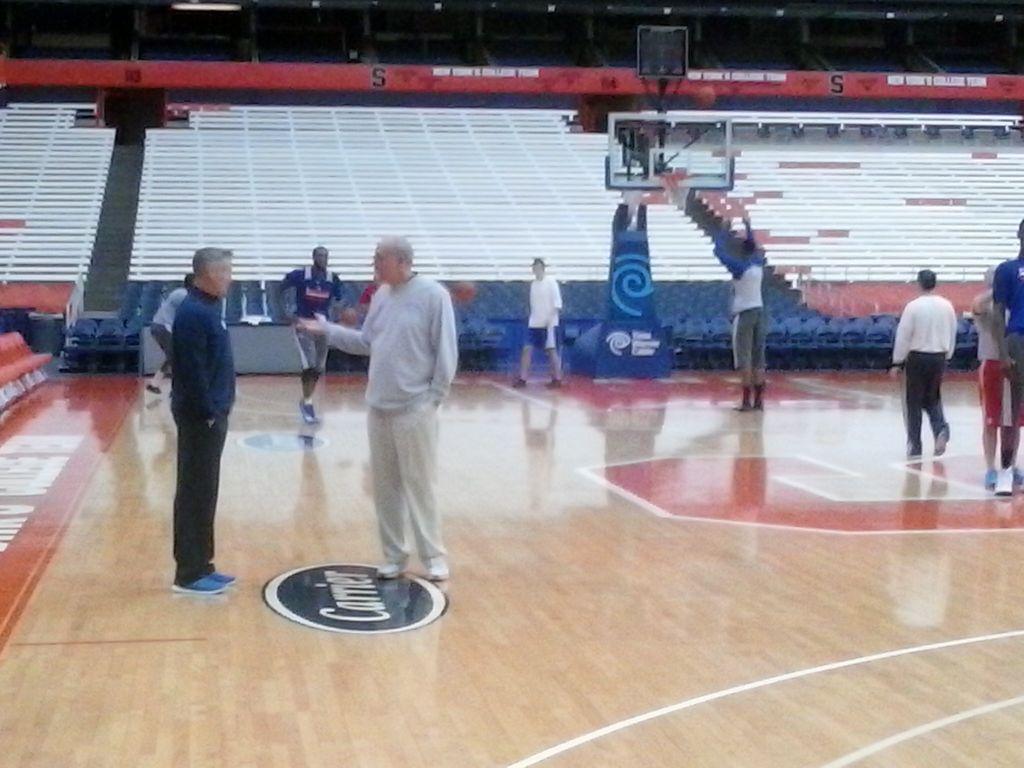 Bz6qcDjIAAETZOJ.jpg:large