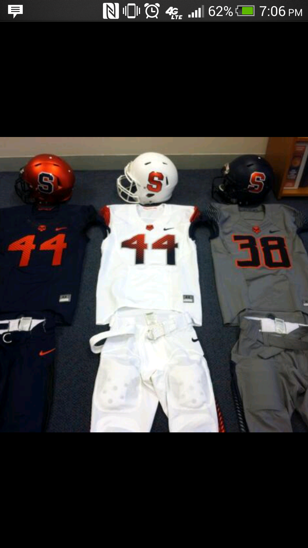 BliiuEHIUAA7ViD.png:large