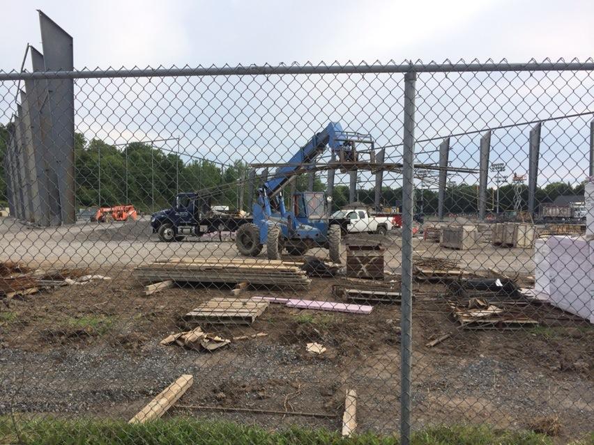 BvKZfTtIQAAMl0i.jpg:large