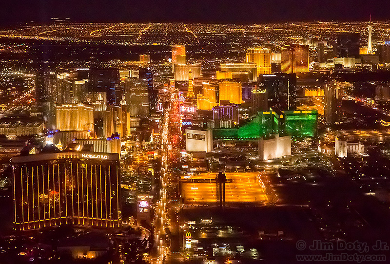 130104-Las-Vegas-air-5D3-6022-w8.jpg