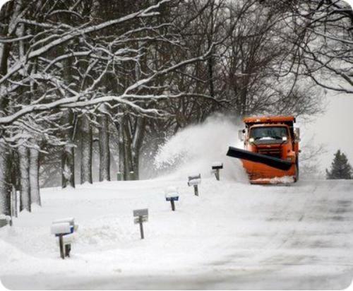 snowplow-mailbox-hockey-day.jpg