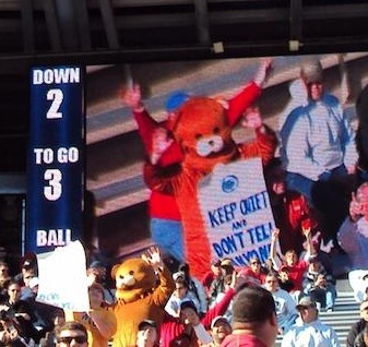 pedobear-at-penn-state-game1.jpg