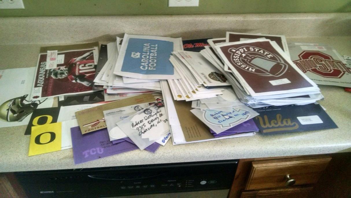 BwksP4pIQAAzvRE.jpg:large