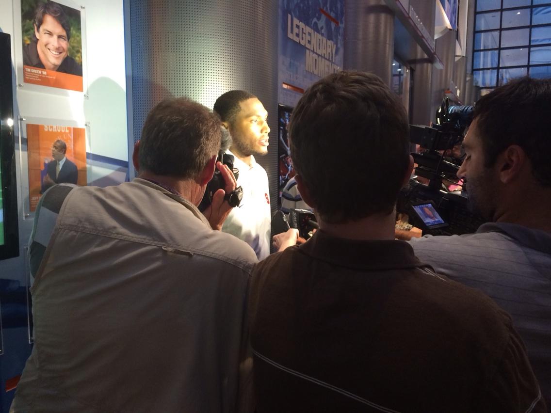 BxIKS7OIgAEglI5.jpg:large