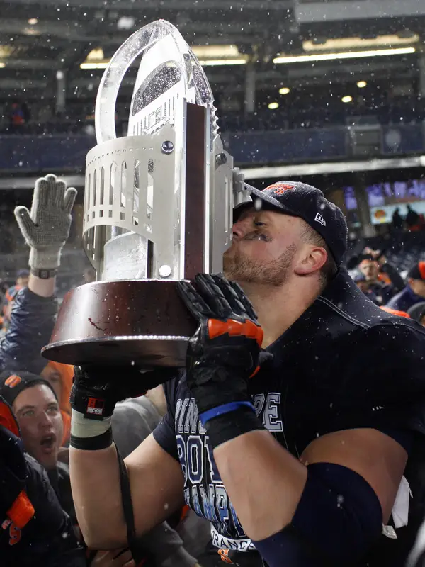 12292012.PinstripeBowl.AR2024.jpg&cropratio=600:800