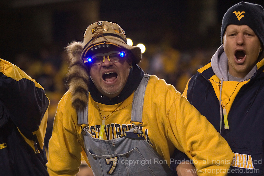 West-Virginia-fan-MG-7171.jpg