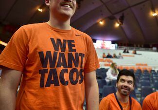 Syracuse basketball fans vs. Virginia 