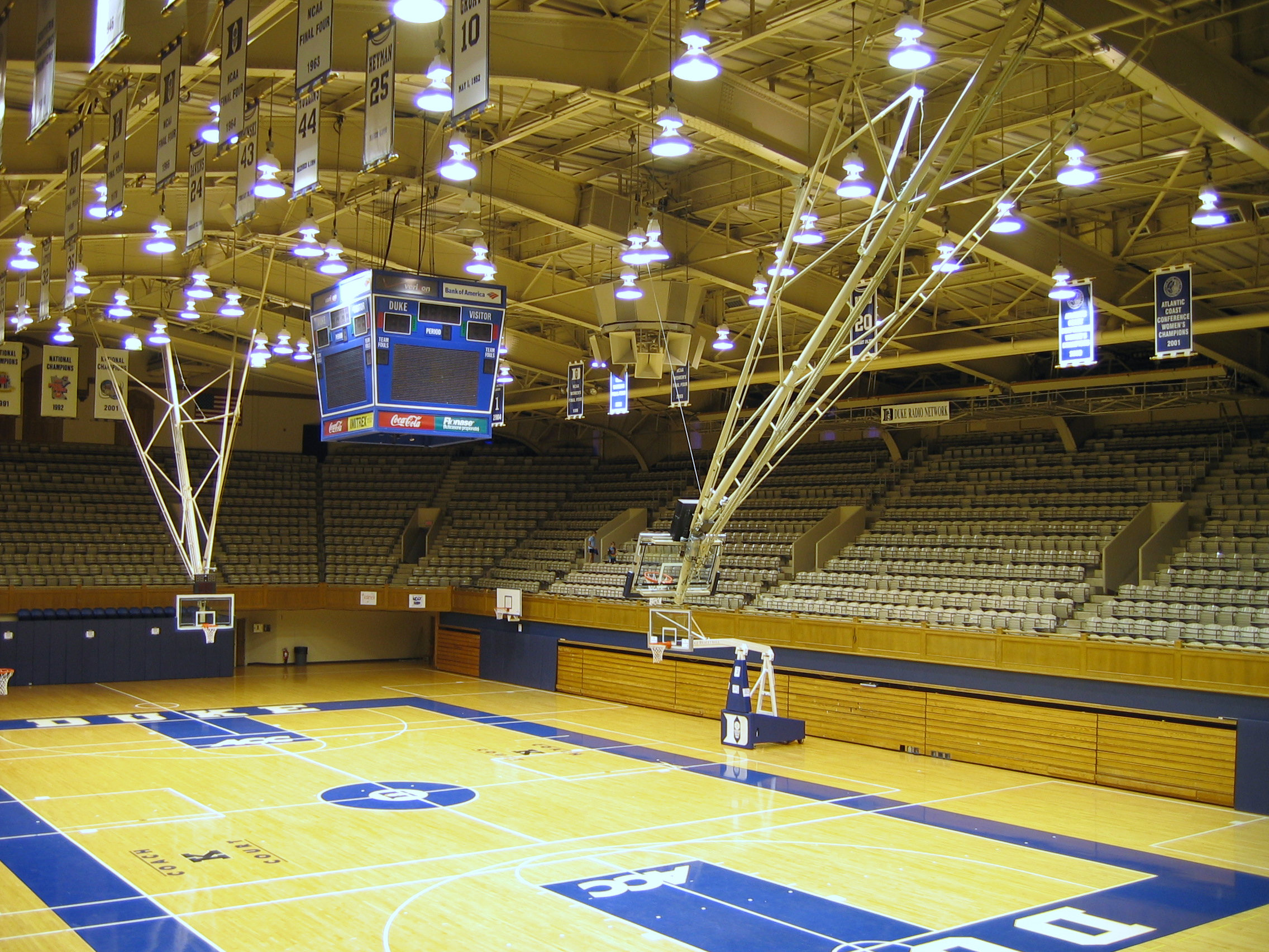 Cameron_Indoor_Stadium_interior.jpg