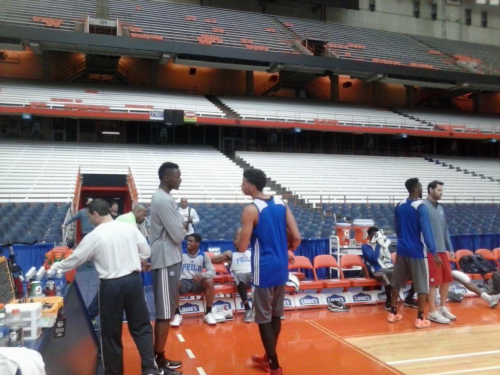 Bz6ne7OCcAEUhF3.jpg:large