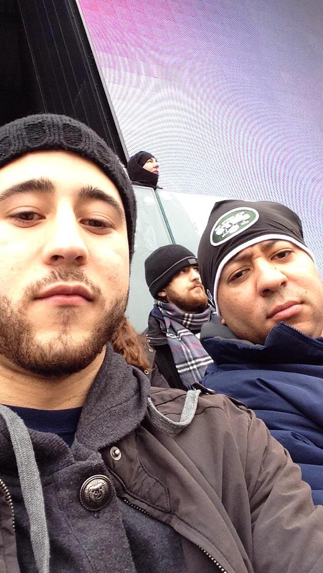 B5ZiyusIEAAvZt0.jpg:large