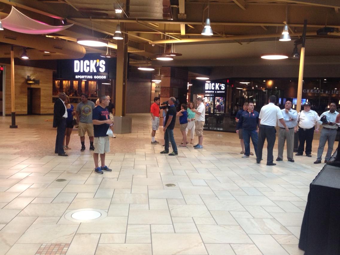 BwFMarfIEAAo_NM.jpg:large