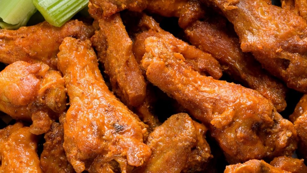GTY_chicken_wings_jtm_140128_16x9_992.jpg