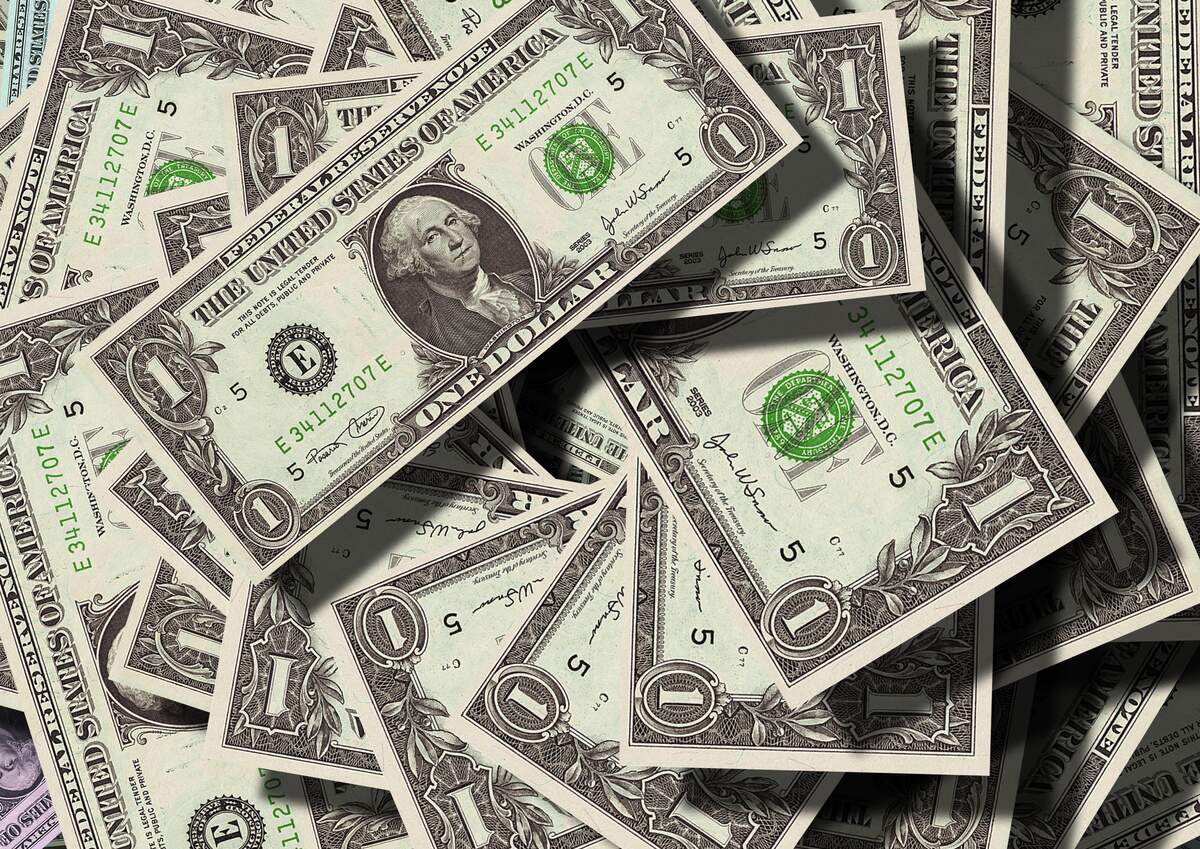 dollar-499481.jpg