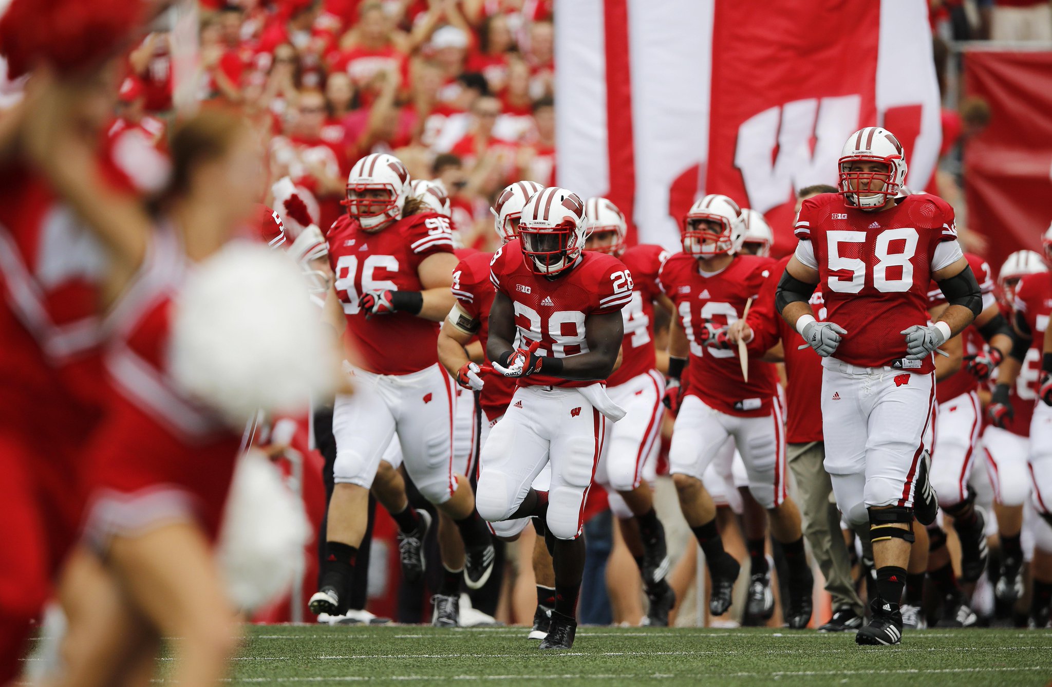 B7-KpwFCQAAFDNV.jpg:large