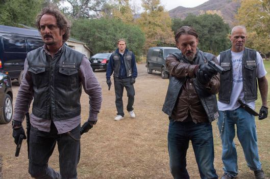 04-sons-of-anarchy.w529.h352.jpg