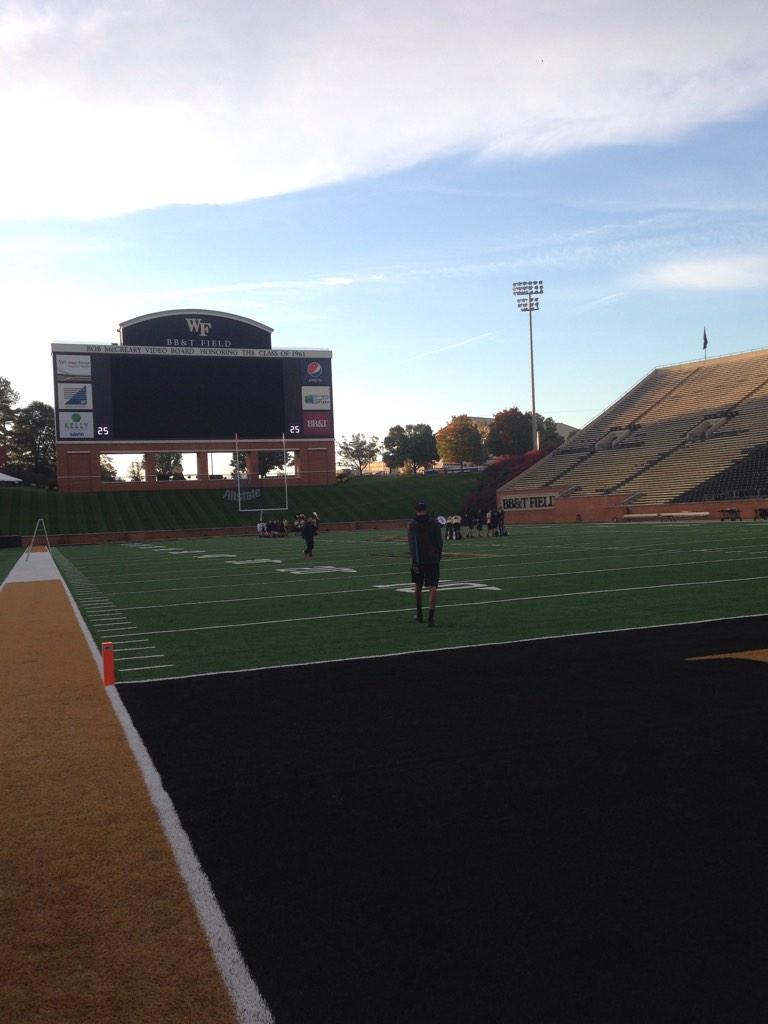 B0OsMCKCEAIgr2T.jpg:large