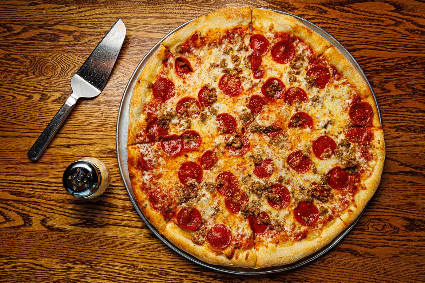 kostasbarandgrill.com