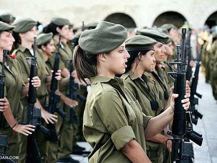 female-israeli-soldiers-are-proving-themselves-in-combat.jpg