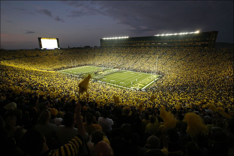 Michigan-Stadium-sets-new-attendance-record.jpg