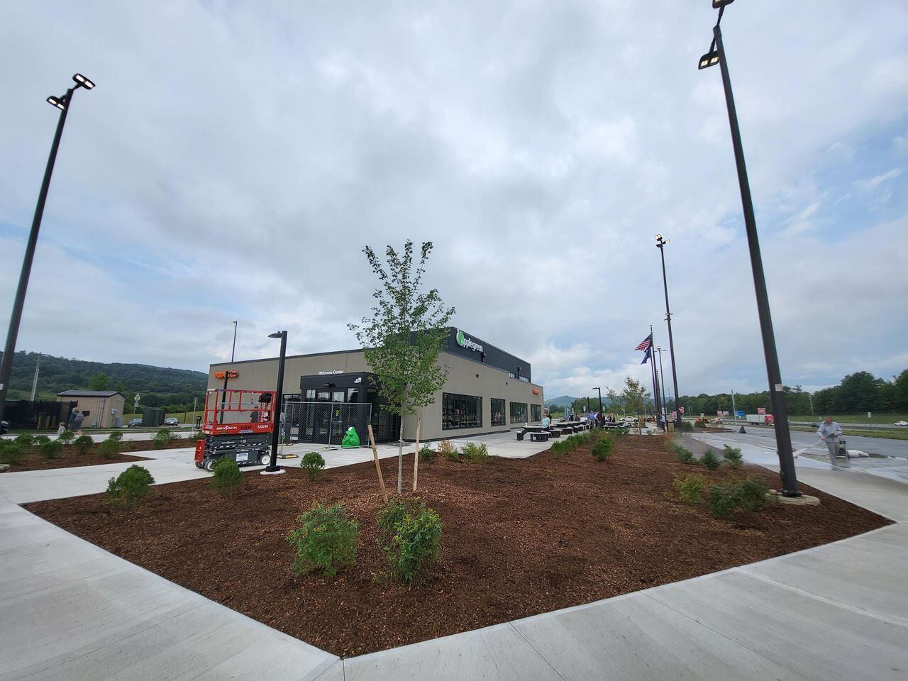 First revamped New York State Thruway rest stop opens