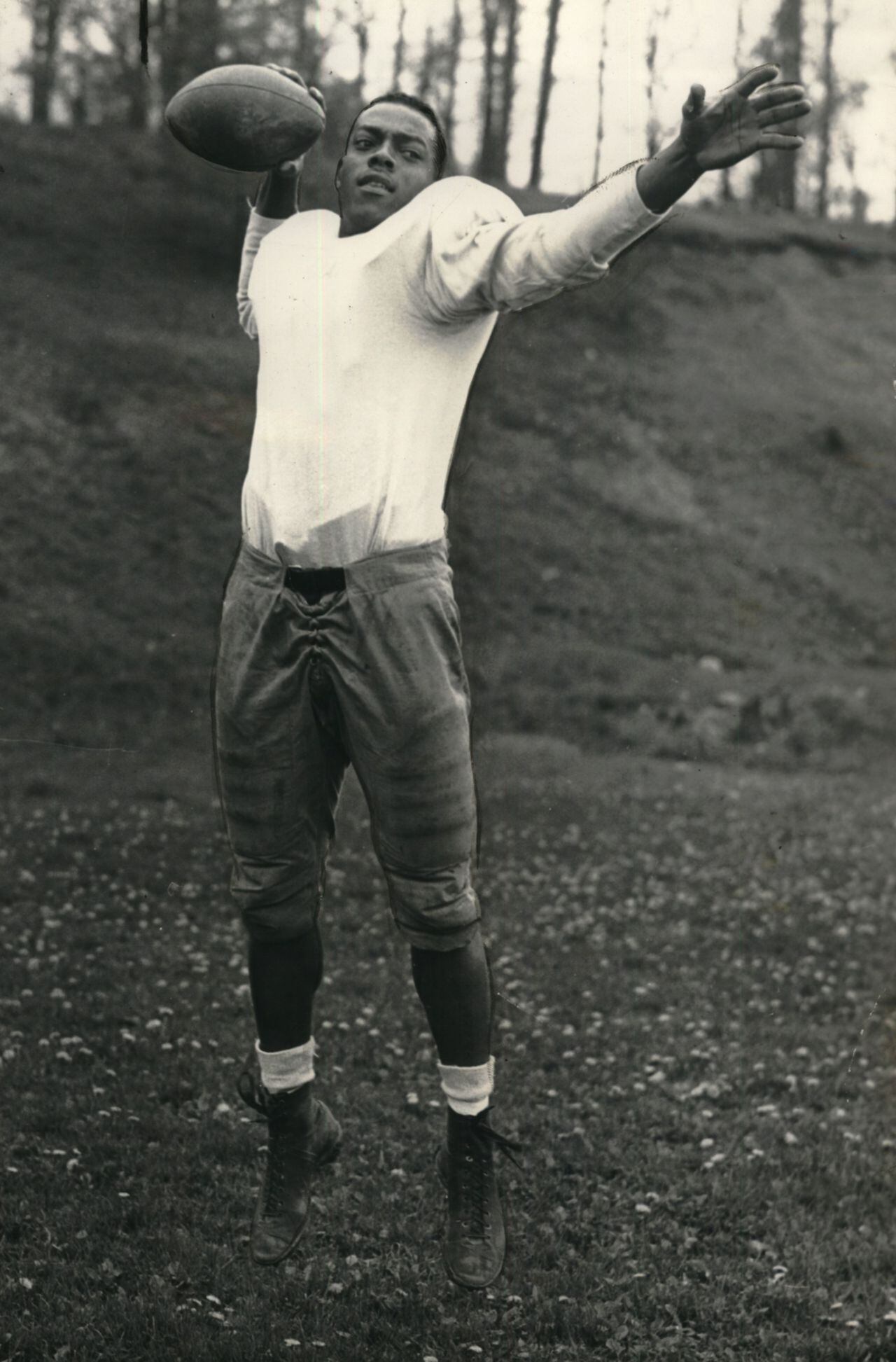 1948 Press Photo Bernie Custis, football player